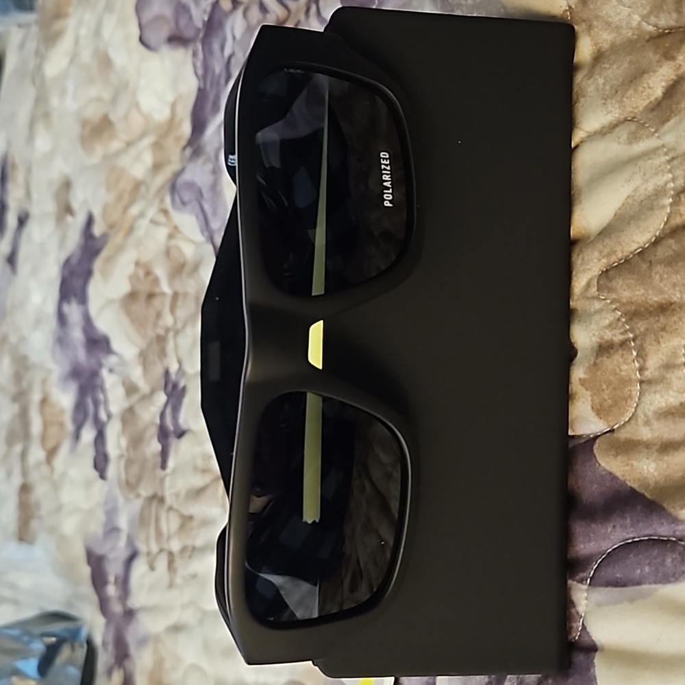 NWT Quay Australia Sunglasses Night Cap Matte Black Black Polarized Lens - Picture 7 of 10